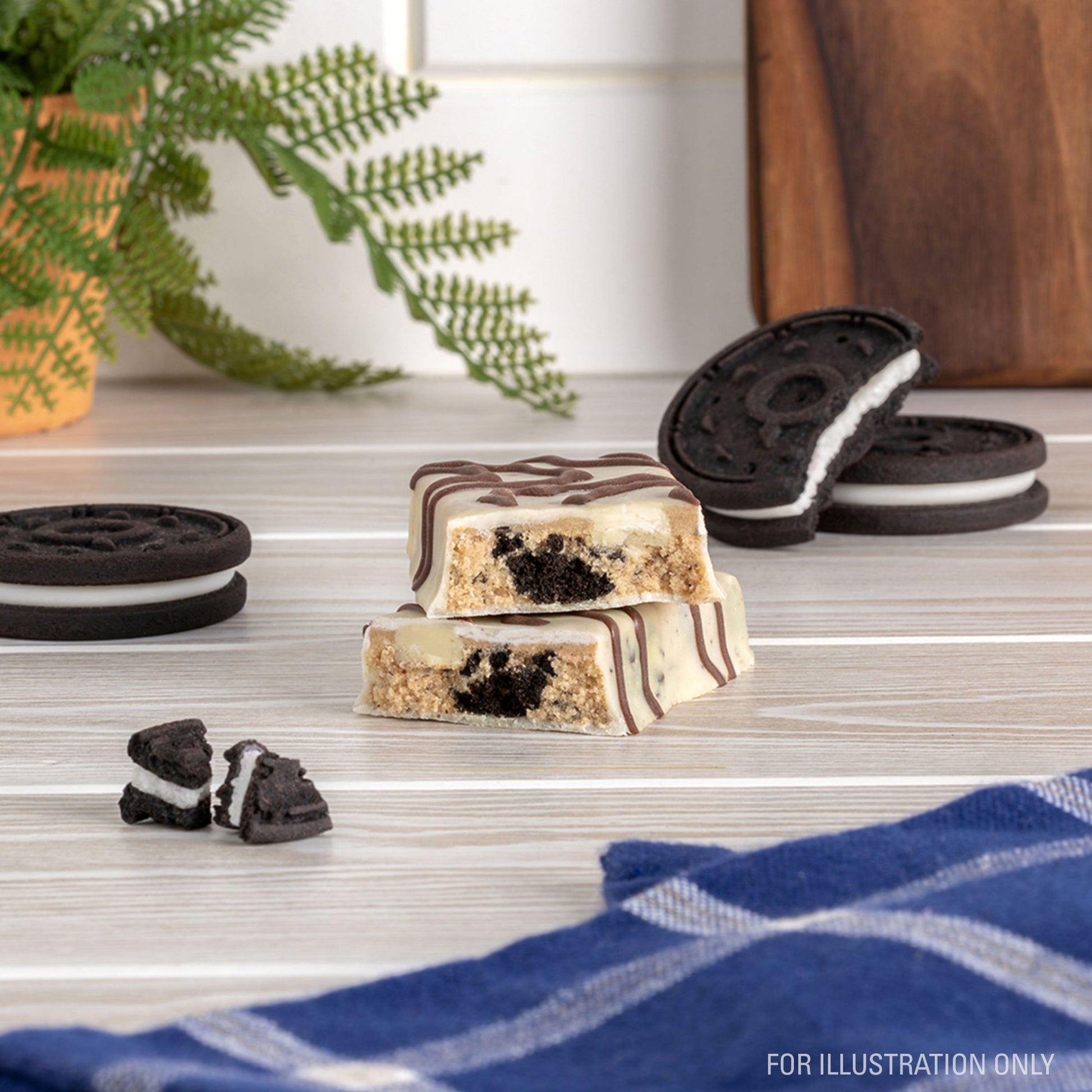dipped-cookies-and-cream-protein-bars-r9 15807_QN_USA_ProteinBar_CAC_InterimAssetUpdate_Digital-Dipped-ProductCarouselSet_Tabletop1.jpg