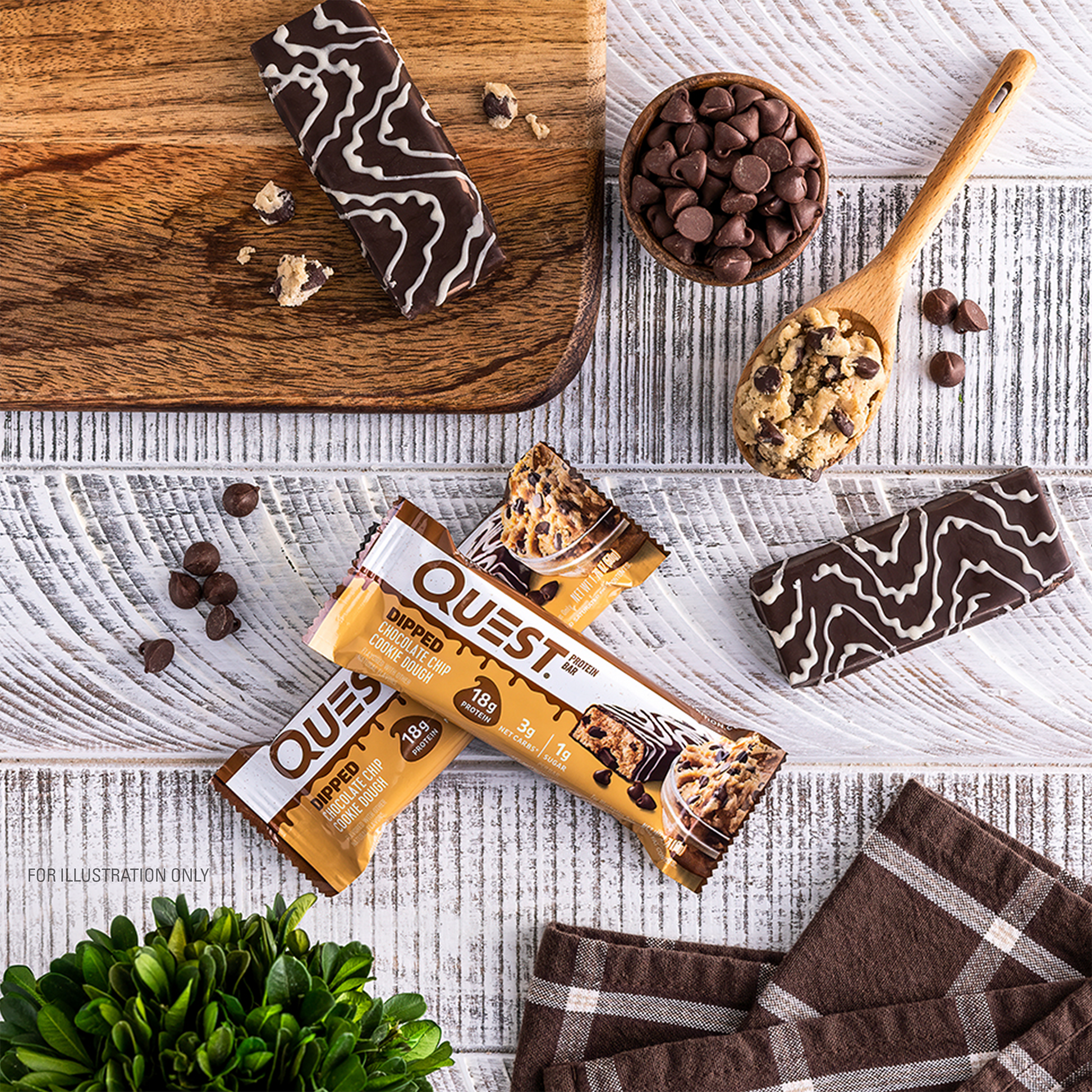 dipped-chocolate-chip-cookie-dough-protein-bar-m7 qst-012268_dipped-chocolate-chip-cookie-dough-protein-bar_7.png